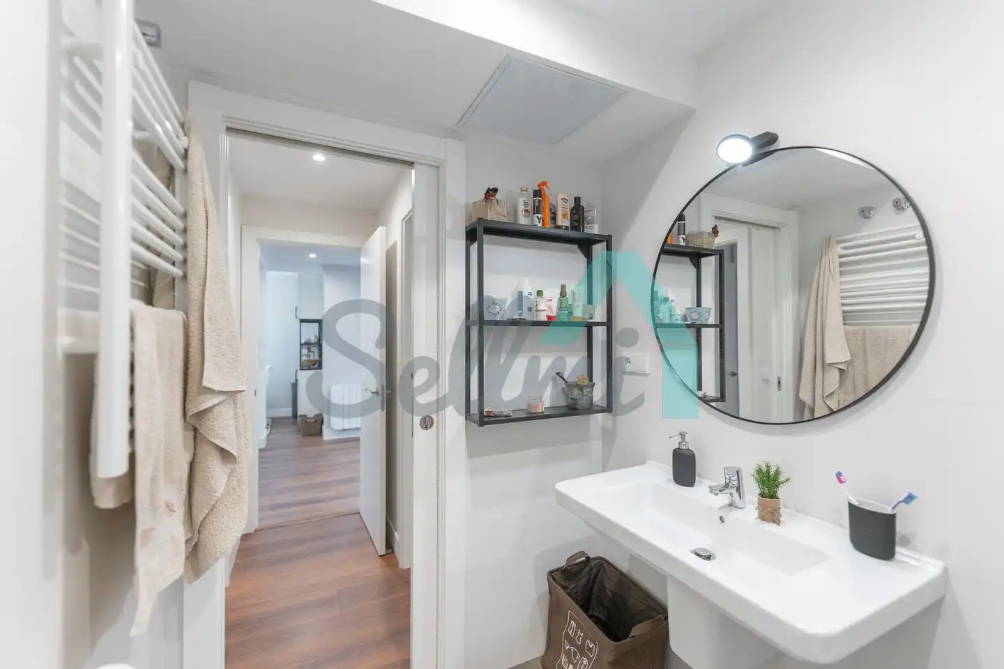 Baño de Piso de alquiler en Gijón  con Calefacción y Amueblado