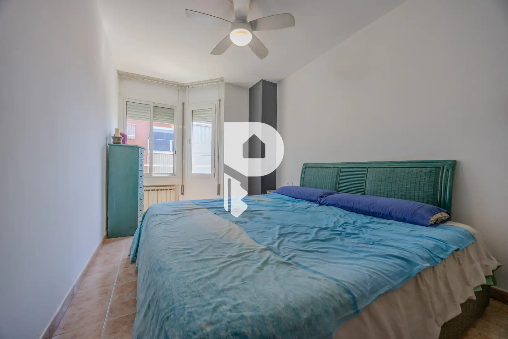 Habitación de Casa adosada en venta en Sant Vicenç Dels Horts con Aire acondicionado, Calefacción y Terraza