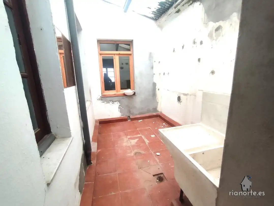 Bathroom of Houses for sale in Langreo  with Terrace and Storage room