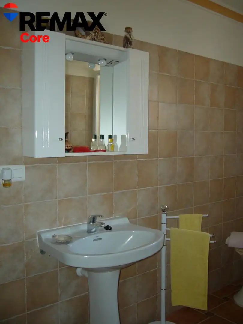 Bany de Casa o xalet en venda en Orellana la Vieja amb Aire condicionat, Terrassa i Balcó