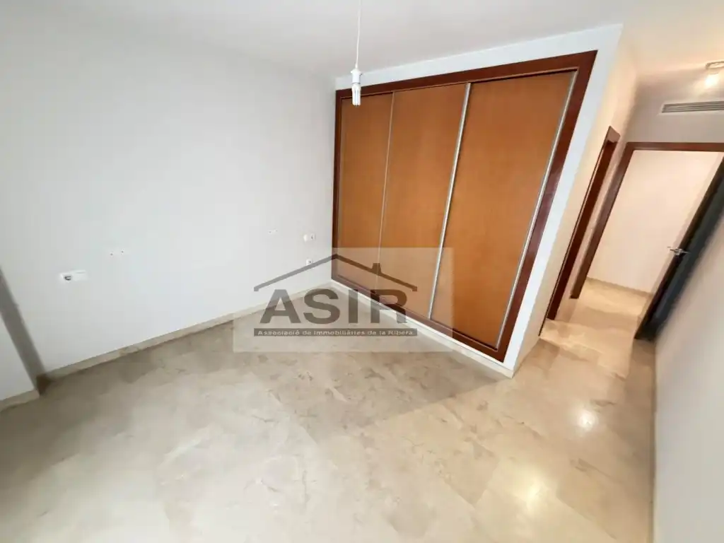 Wohnung zur Miete in Calle Cardenal Vera, Sants Patrons
