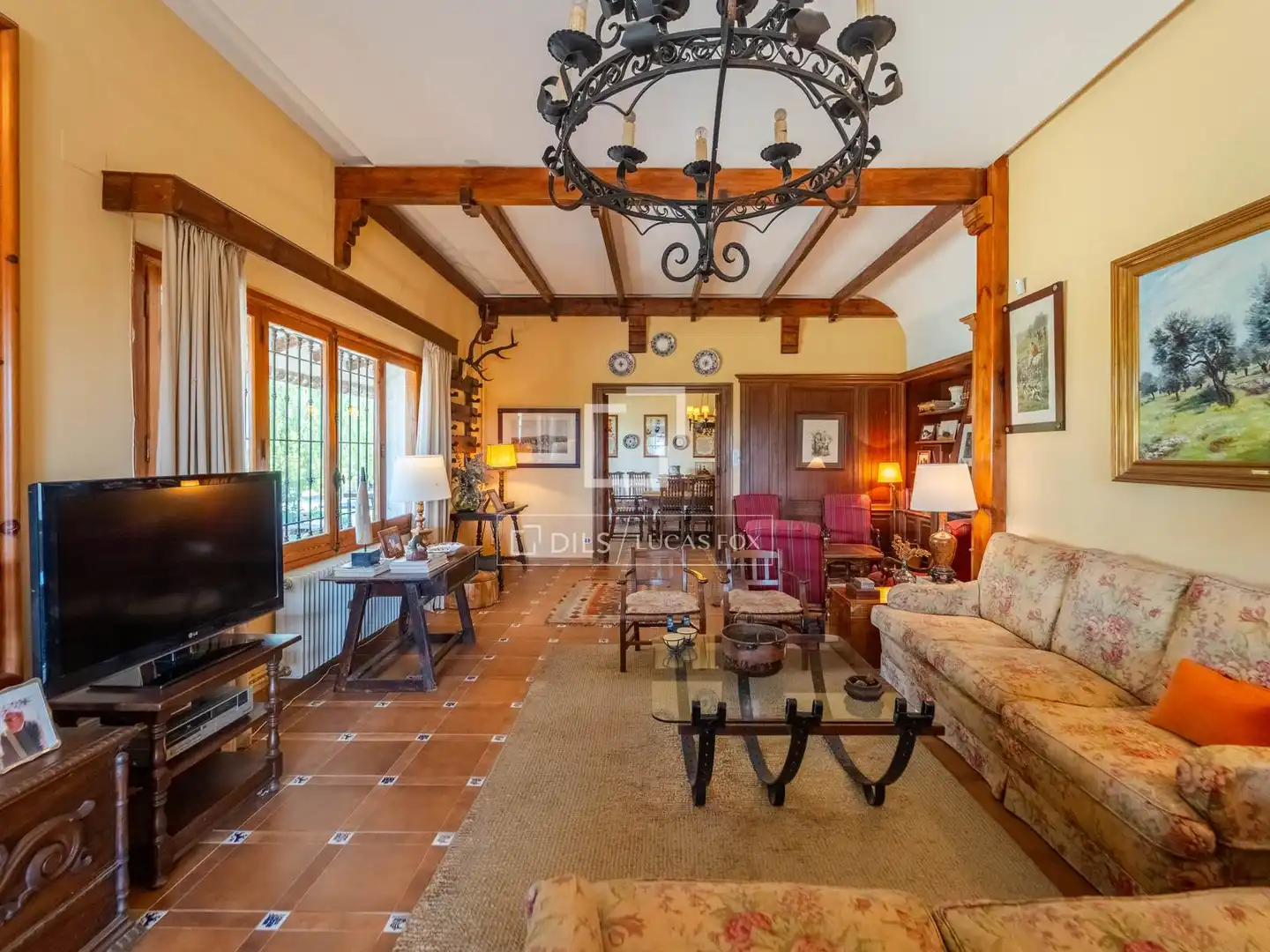 Sala d'estar de Finca rústica en venda en Requena amb Calefacció, Jardí privat i Terrassa