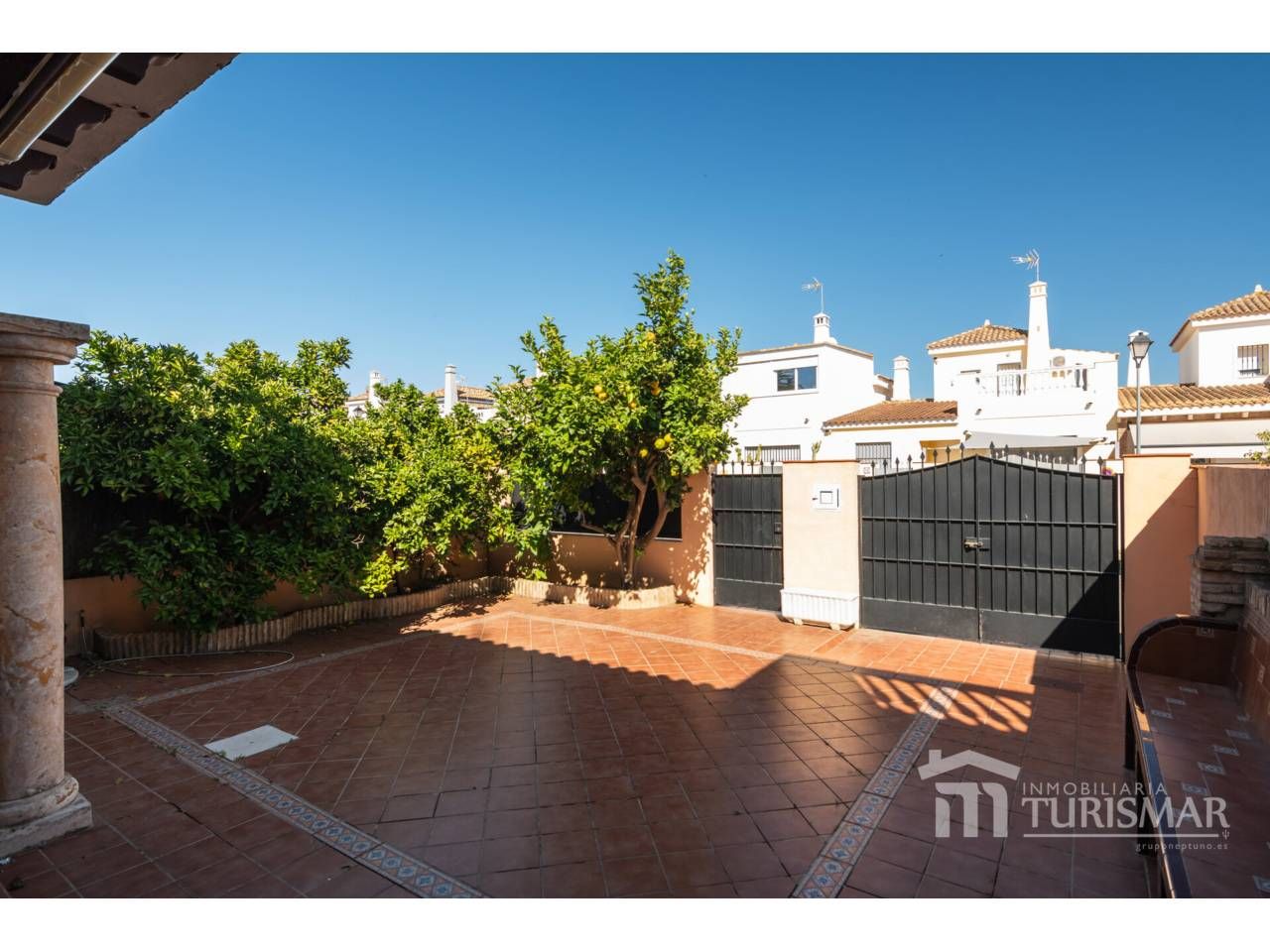 Jardí de Casa o xalet en venda en Ayamonte amb Aire condicionat, Terrassa i Moblat