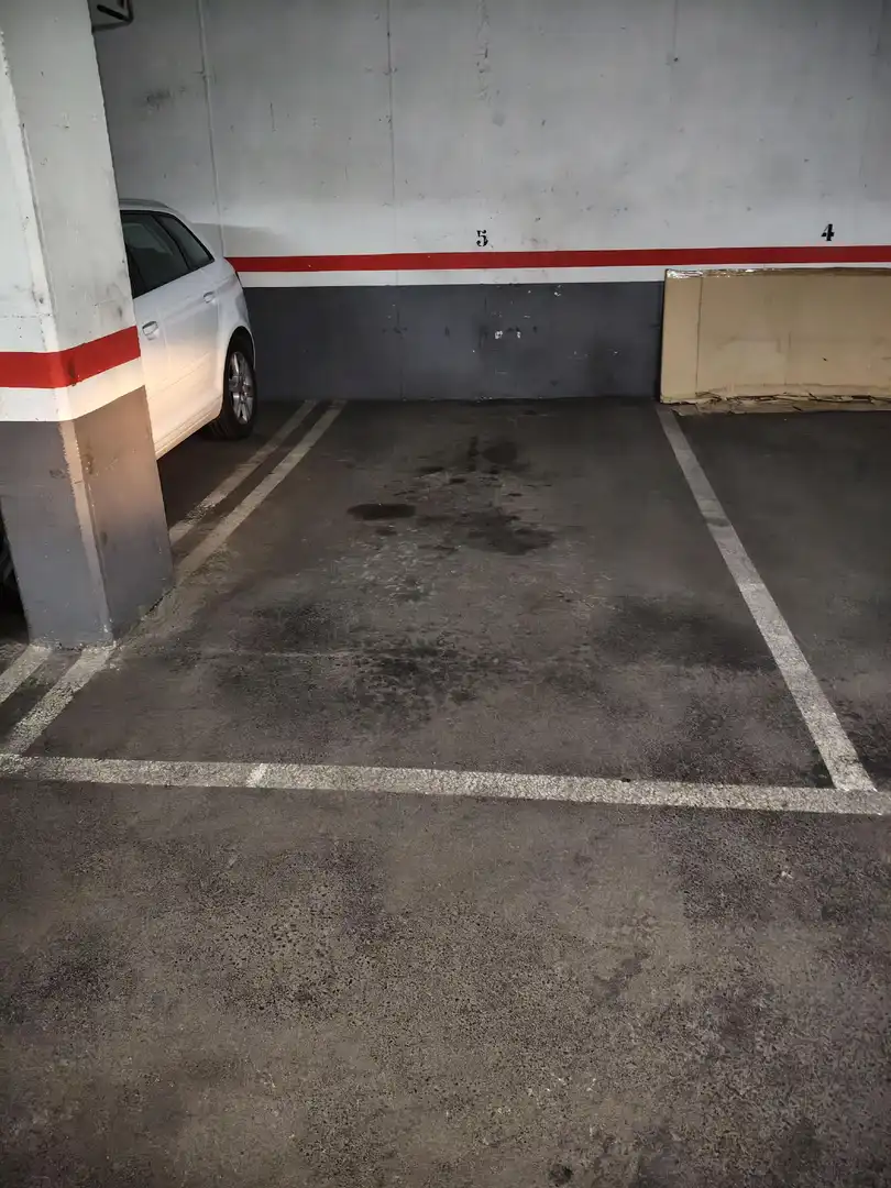 Parking of Flat for sale in Sabadell  with Air Conditioner, Heating and Parquet flooring