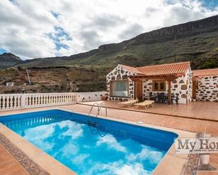 Exterior view of Country house for sale in San Bartolomé de Tirajana  with Private garden, Terrace and Swimming Pool