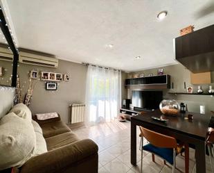 Living room of Flat for sale in L'Hospitalet de Llobregat  with Heating and Balcony