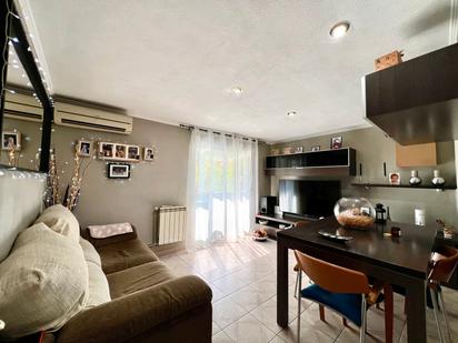 Living room of Flat for sale in L'Hospitalet de Llobregat  with Heating and Balcony