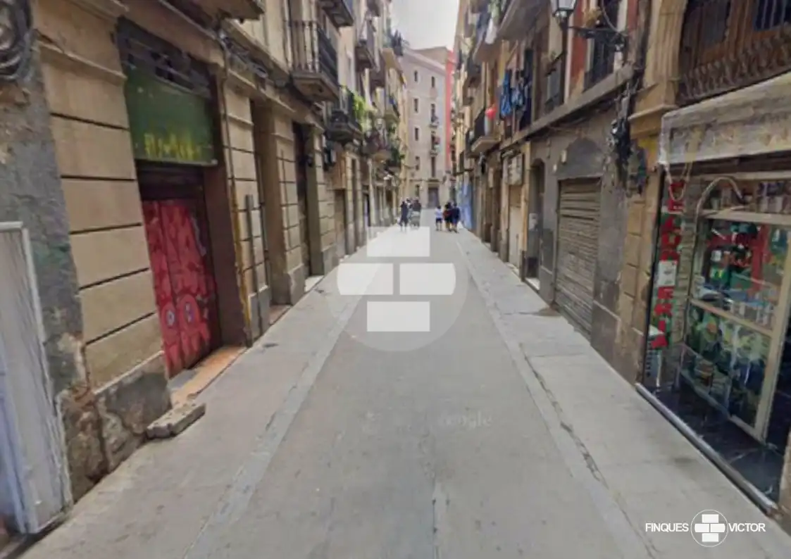 Außenansicht von Wohnung zum Verkauf in Barcelona mit Parkett, Möbliert und Ofen