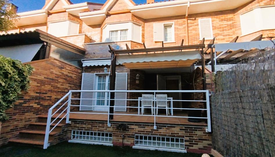 Photo 1 of Single-family semi-detached for sale in Valdecabañas, Madrid