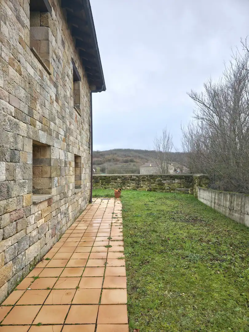 Jardí de Casa o xalet en venda en Aguilar de Campoo amb Calefacció, Jardí privat i Moblat