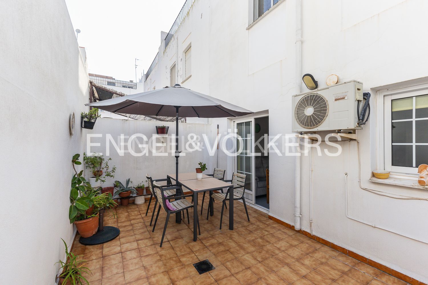 Terrace of House or chalet for sale in Manises  with Air Conditioner, Heating and Terrace