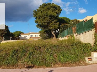 Grundstücke und Bauplätze zum Verkauf in Carrer TARRAGONA 34