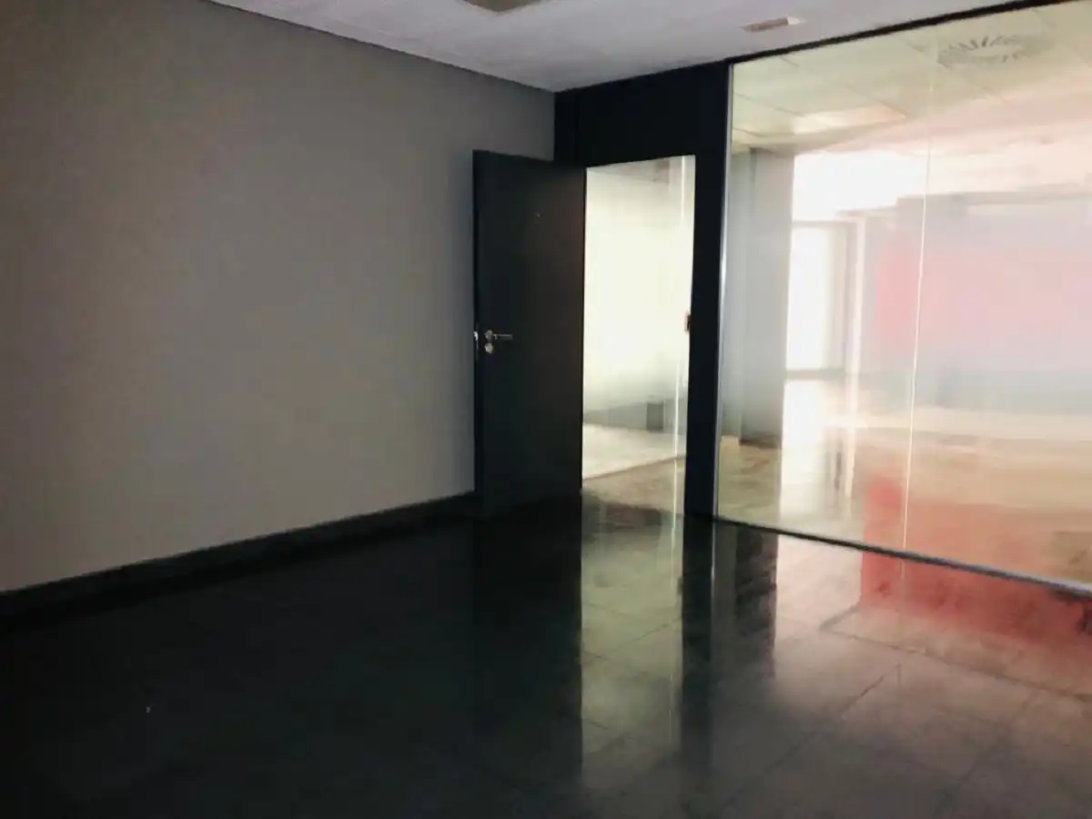 Business premises for sale in C/ Sant Isidre, imagen 9
