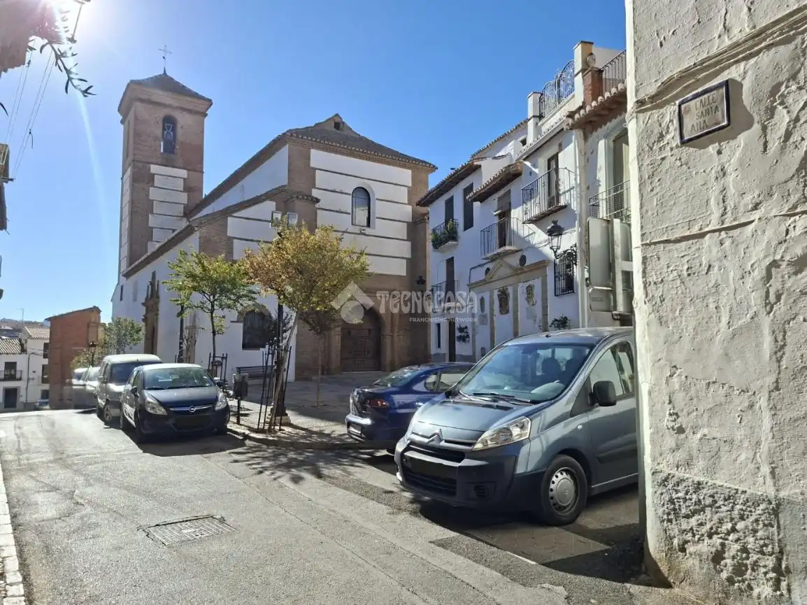 Außenansicht von Einfamilien-Reihenhaus zum Verkauf in Guadix