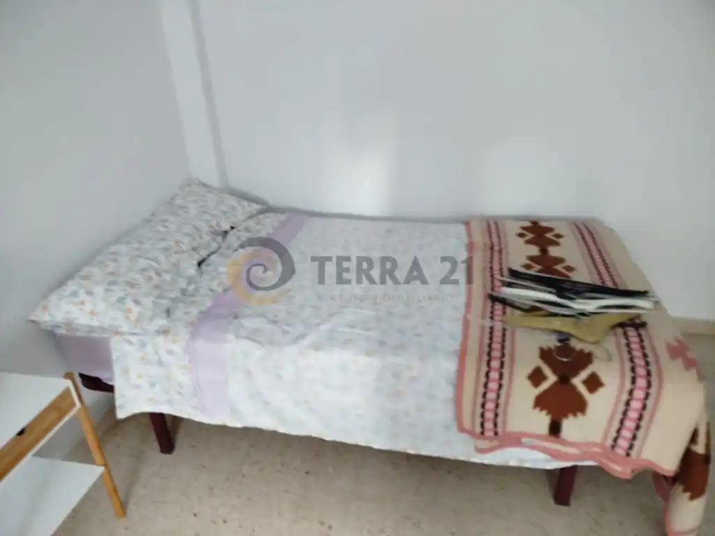 Habitación de Piso de alquiler en Jaén con Amueblado