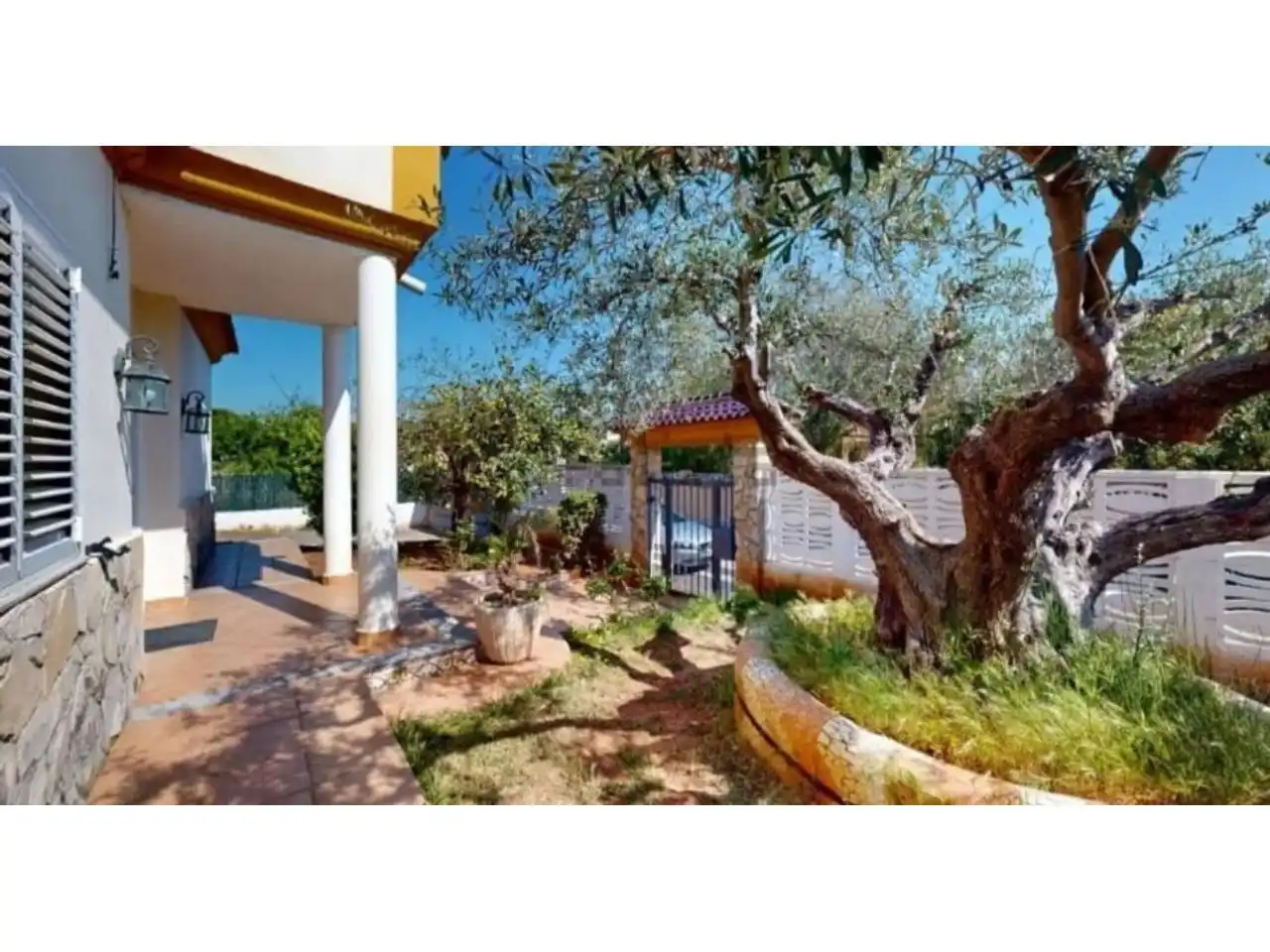 Jardí de Casa o xalet en venda en Benicasim / Benicàssim amb Aire condicionat, Calefacció i Jardí privat