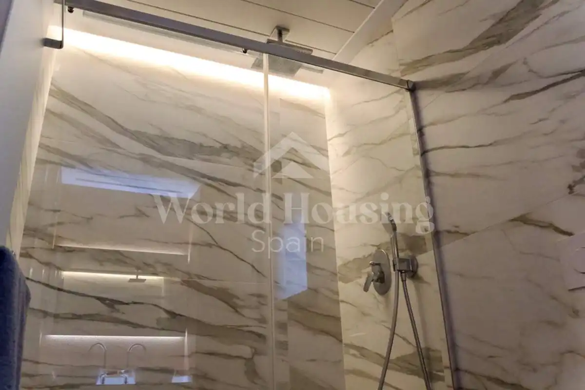 Baño de Apartamento en venta en Santa Pola con Aire acondicionado, Calefacción y Terraza