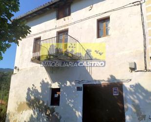 Casa adosada en venda a Barrio Sámano-monteale, Castro-Urdiales