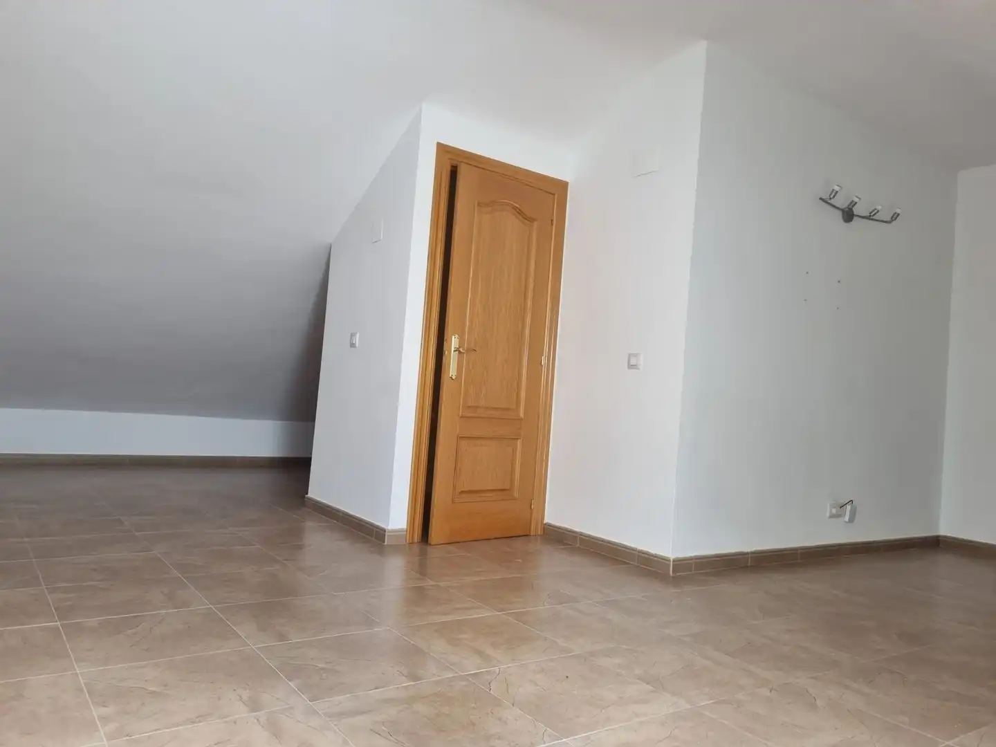 Casa adosada en venta en Uruñuela con Calefacción, Jardín privado y Parquet