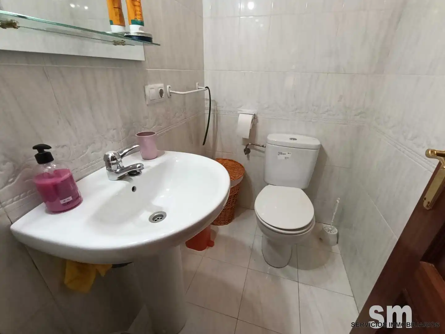 Bathroom of Flat for sale in Ubrique  with Air Conditioner and Heating