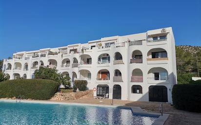 Vista exterior de Pis en venda en Sant Antoni de Portmany amb Piscina