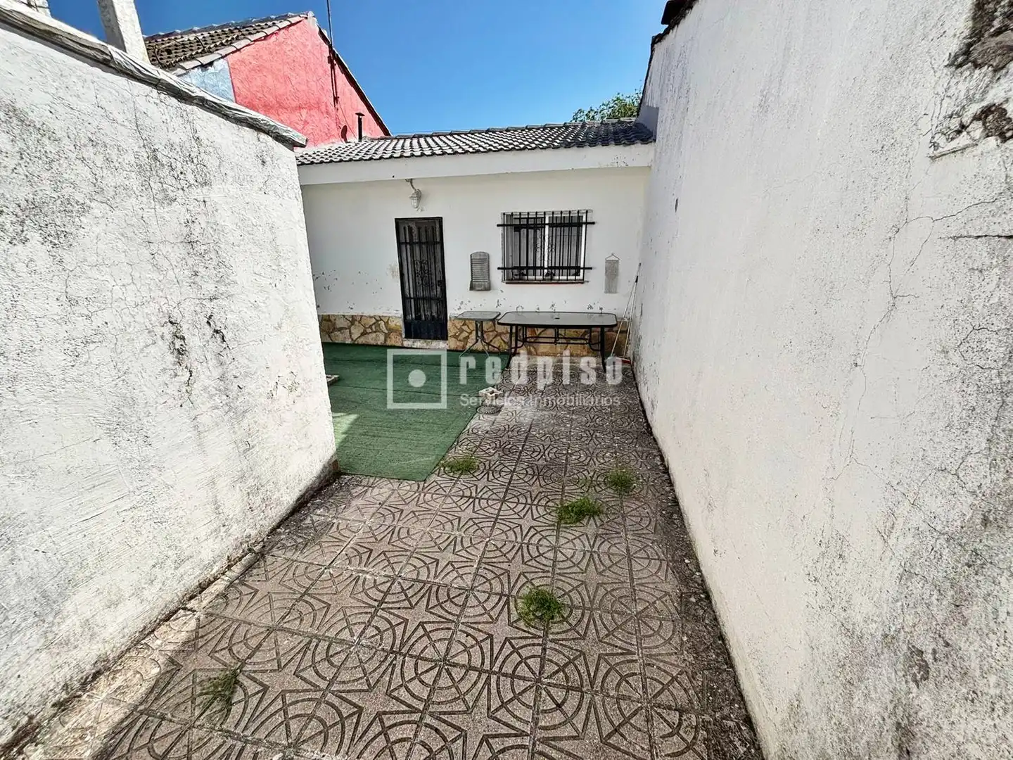 Vista exterior de Casa o xalet en venda en Trijueque amb Calefacció, Jardí privat i Traster
