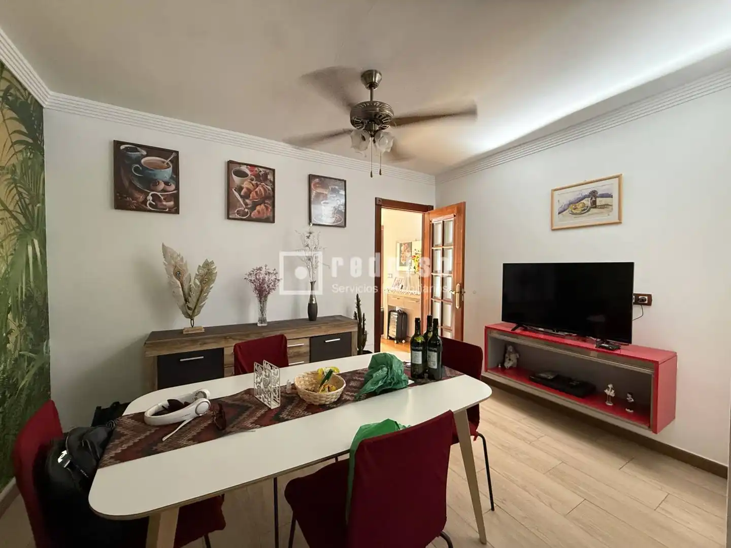 Vista exterior de Casa o xalet en venda en Alhaurín de la Torre amb Aire condicionat, Jardí privat i Terrassa