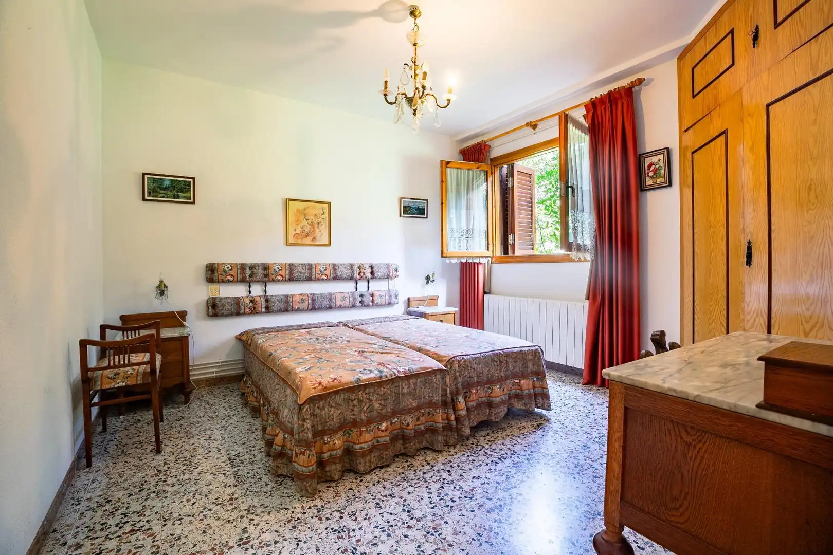 Habitación de Piso en venta en Boltaña con Aire acondicionado, Calefacción y Jardín privado