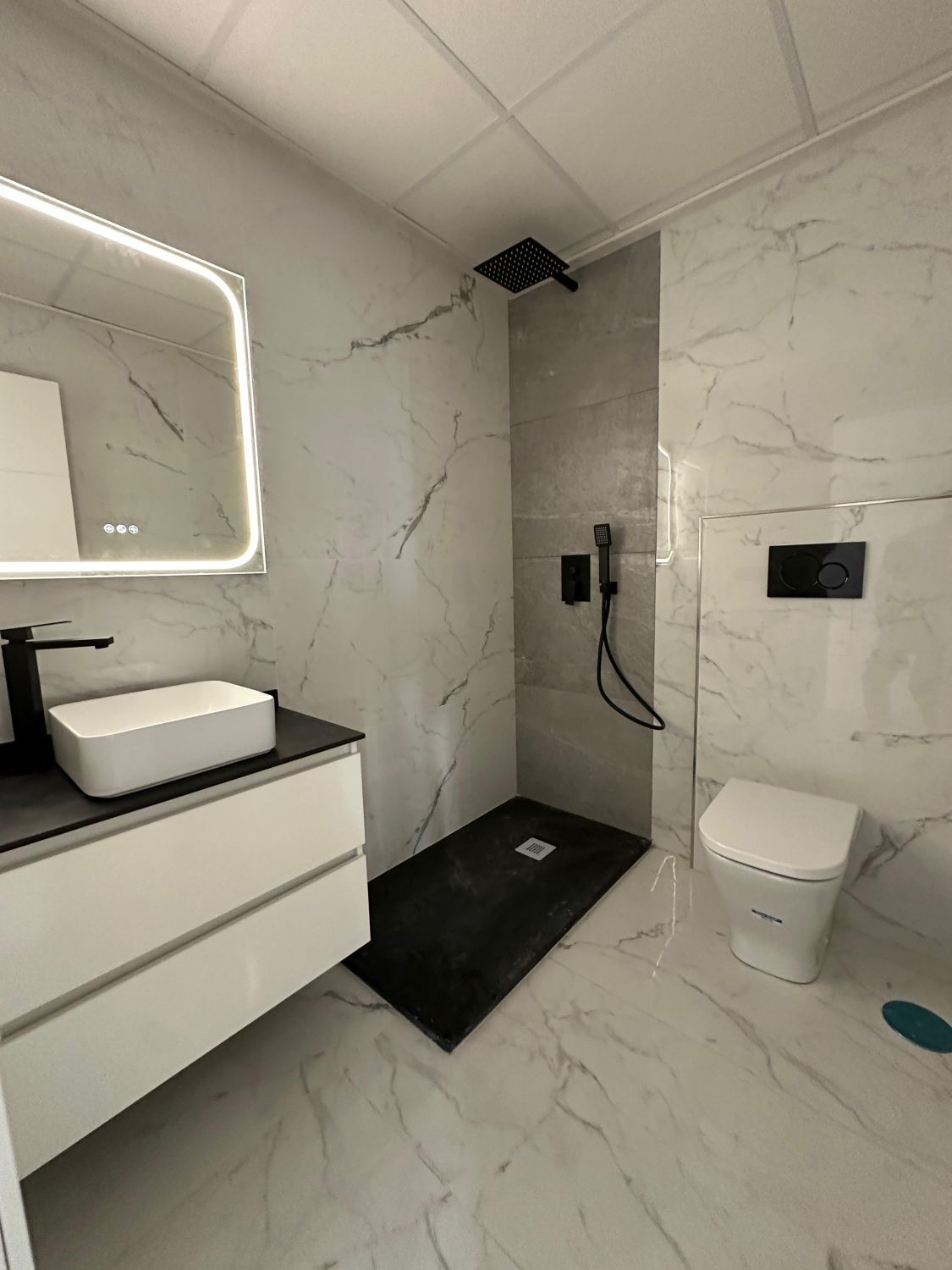 Bany de Pis en venda en Orihuela amb Calefacció i Balcó