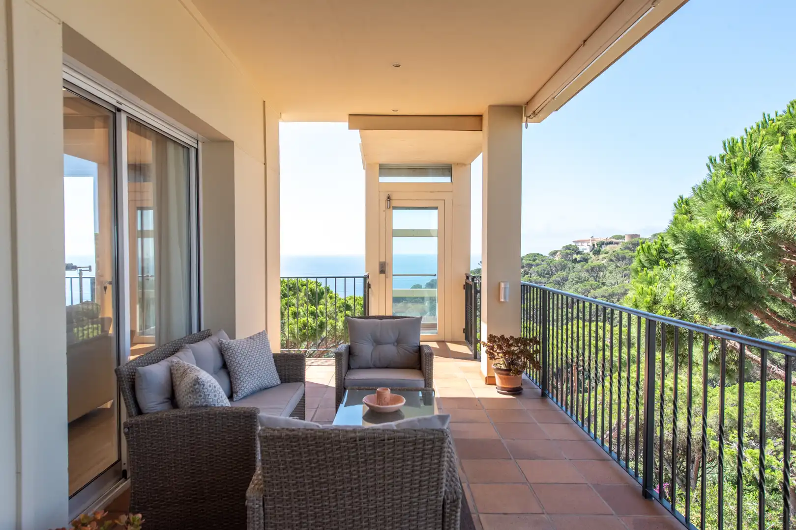 Terrassa de Casa o xalet en venda en Sant Feliu de Guíxols amb Aire condicionat, Calefacció i Jardí privat