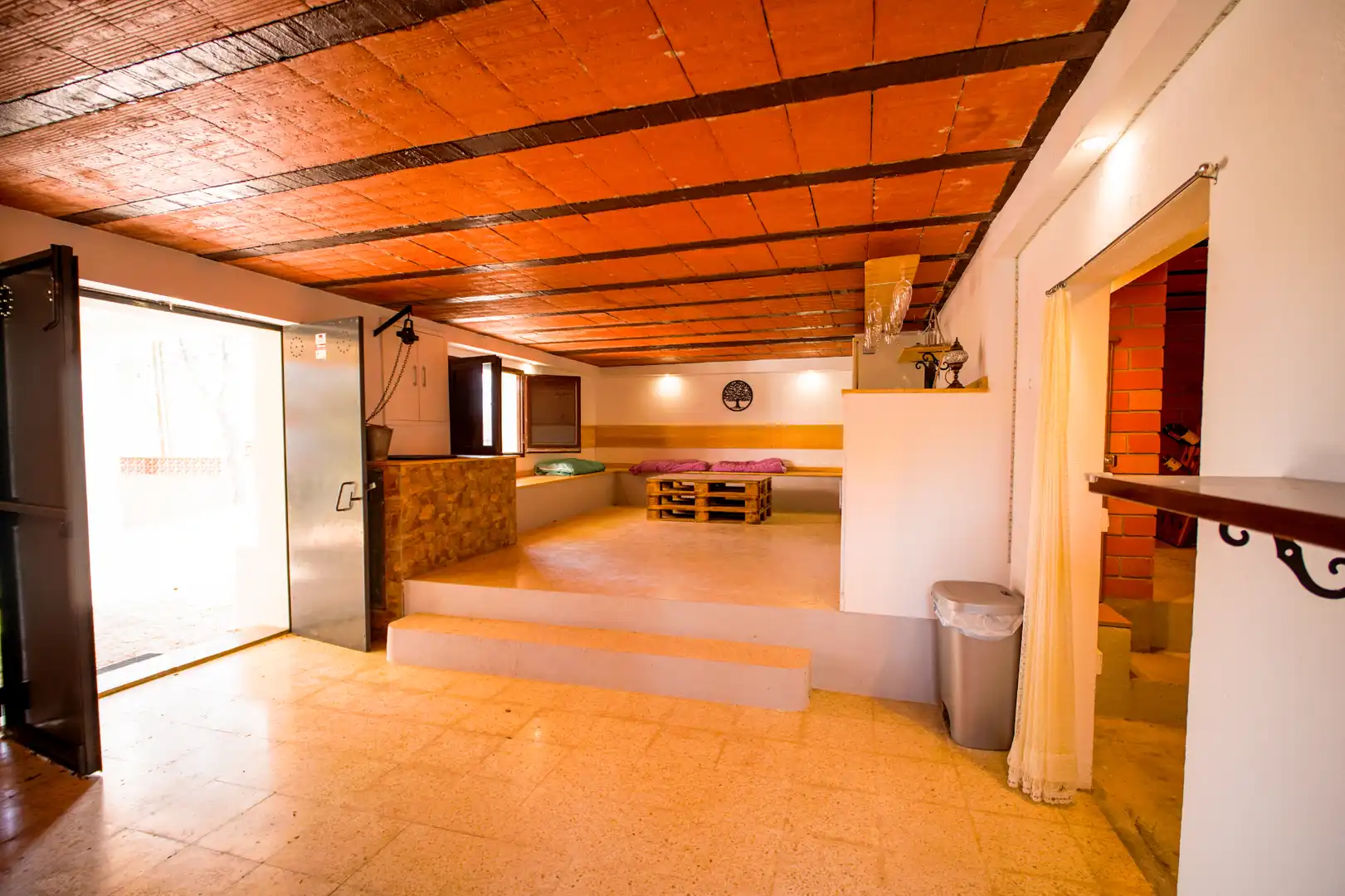 Finca rústica en venta en Vilanova i la Geltrú con Jardín privado, Terraza y Balcón