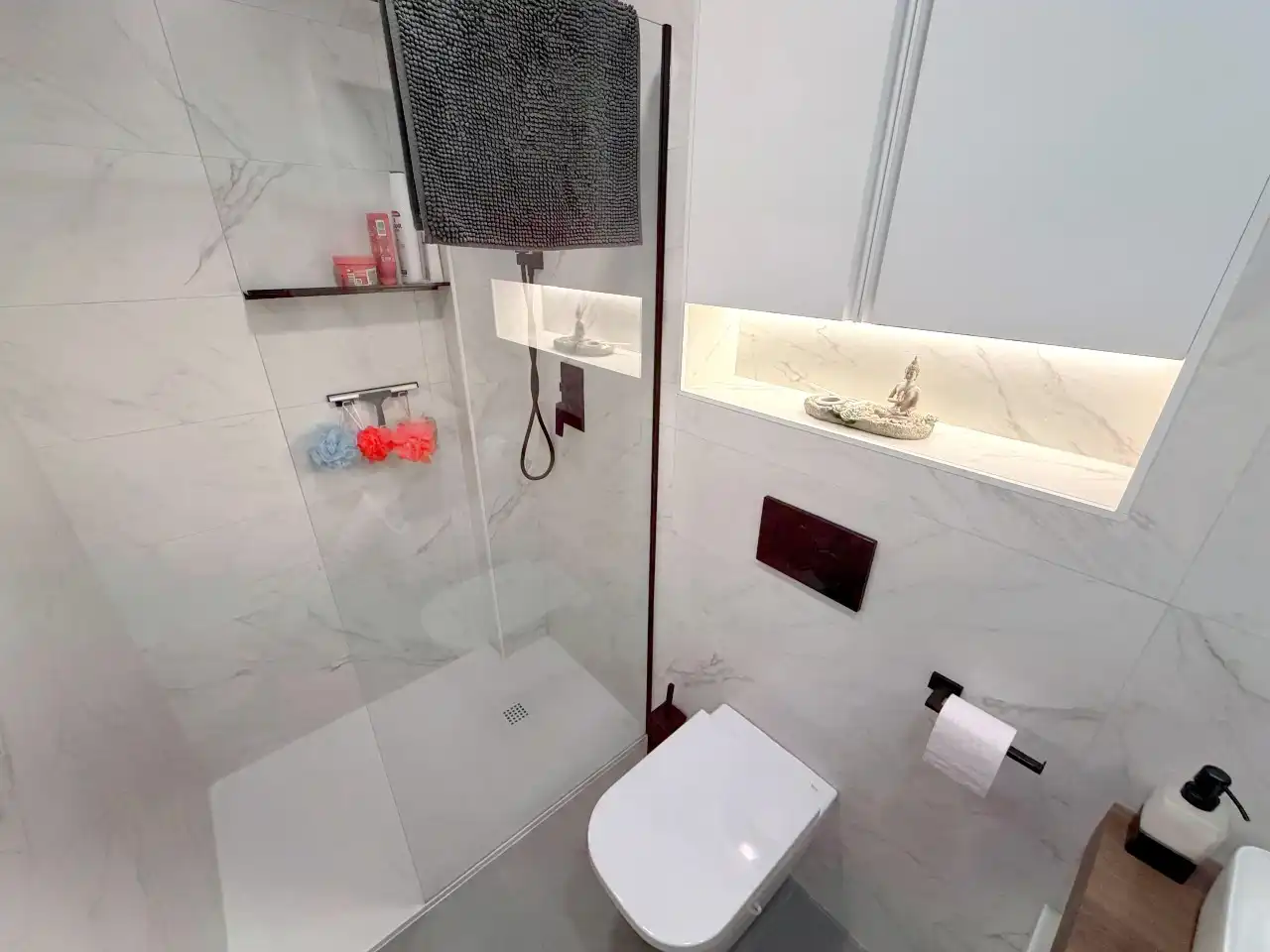 Bathroom of Flat for sale in Sagnier - Plaça de Catalunya