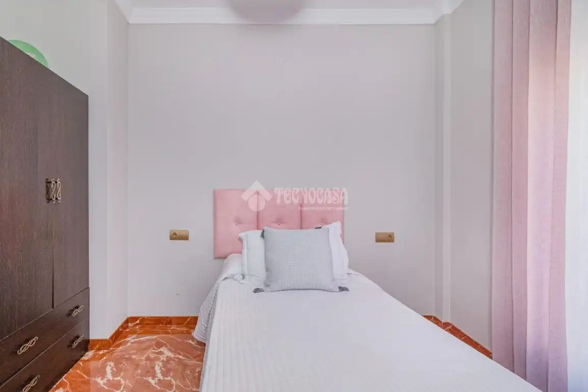 Bedroom of Flat for sale in Lucena  with Air Conditioner