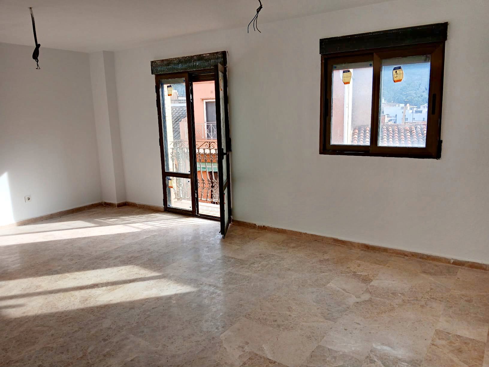 Dúplex en venta en Serra con Terraza y Balcón