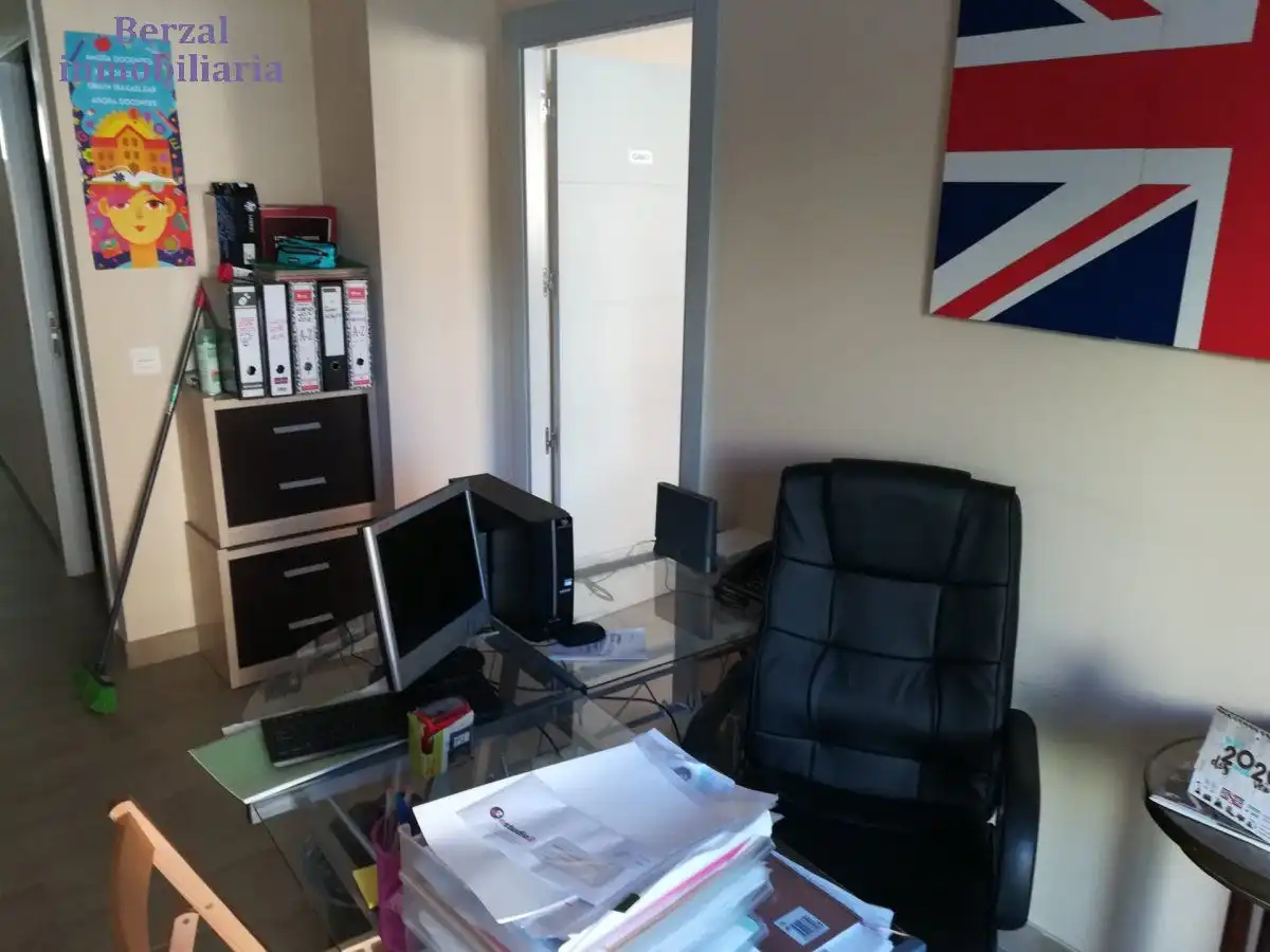Office for rent in Oyón-Oion  with Heating and Furnished
