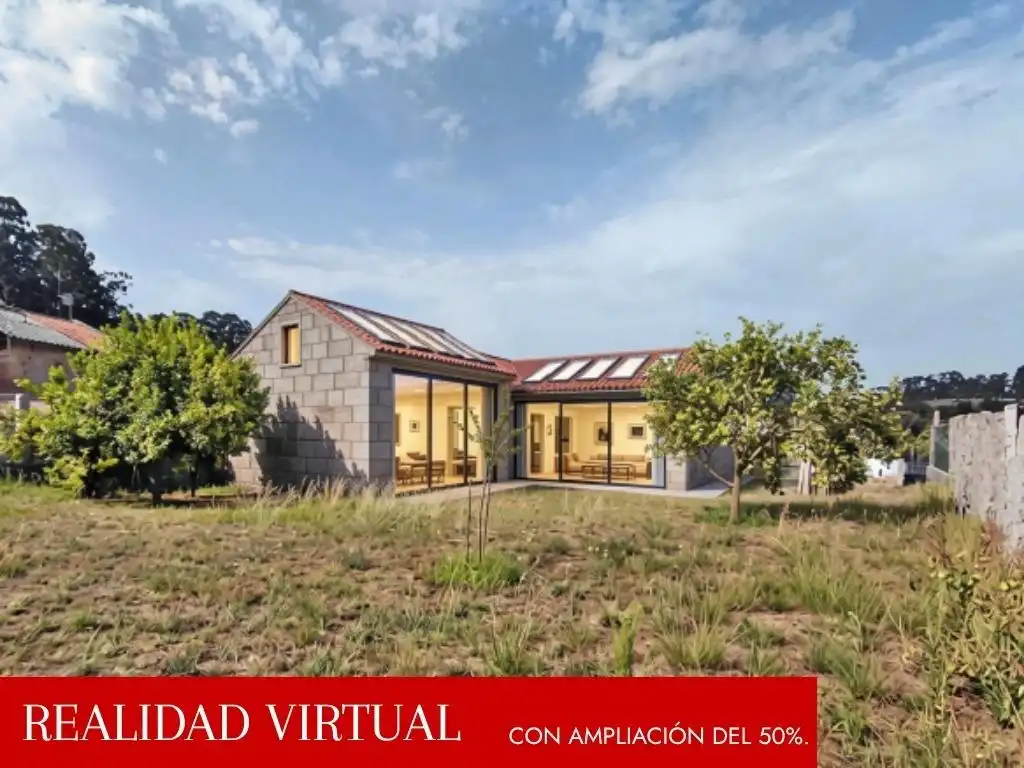 Vista exterior de Casa o xalet en venda en Vilagarcía de Arousa amb Jardí privat