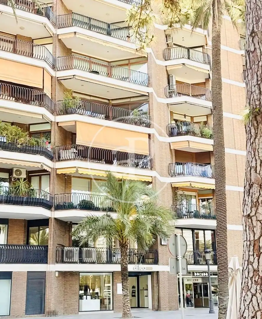 Exterior view of Flat for rent in Valencia  with Heating, Furnished and Balcony