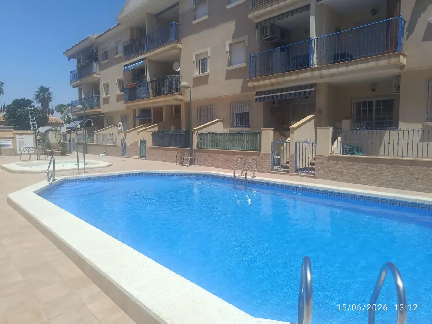 Schwimmbecken von Wohnungen zum Verkauf in Los Alcázares