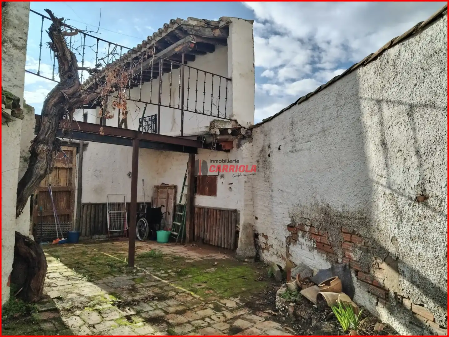 Vista exterior de Casa o chalet en venta en La Puebla de Montalbán