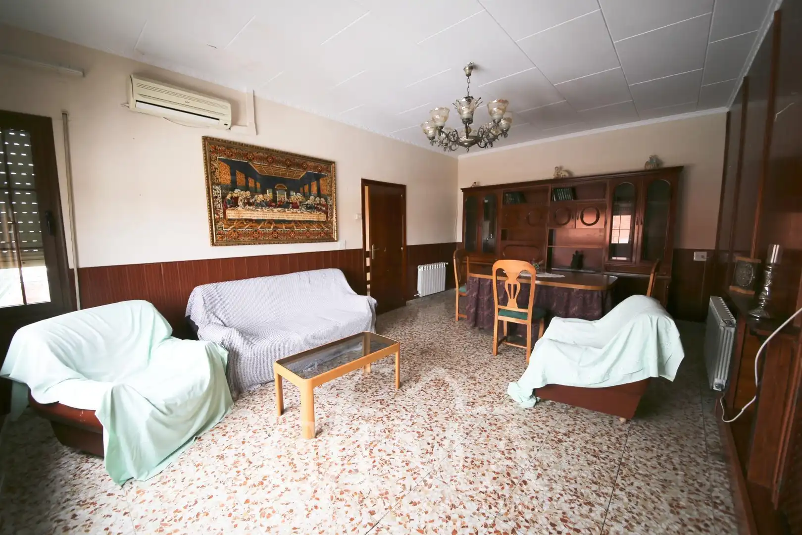 Living room of Houses for sale in Argamasilla de Alba  with Air Conditioner, Heating and Balcony
