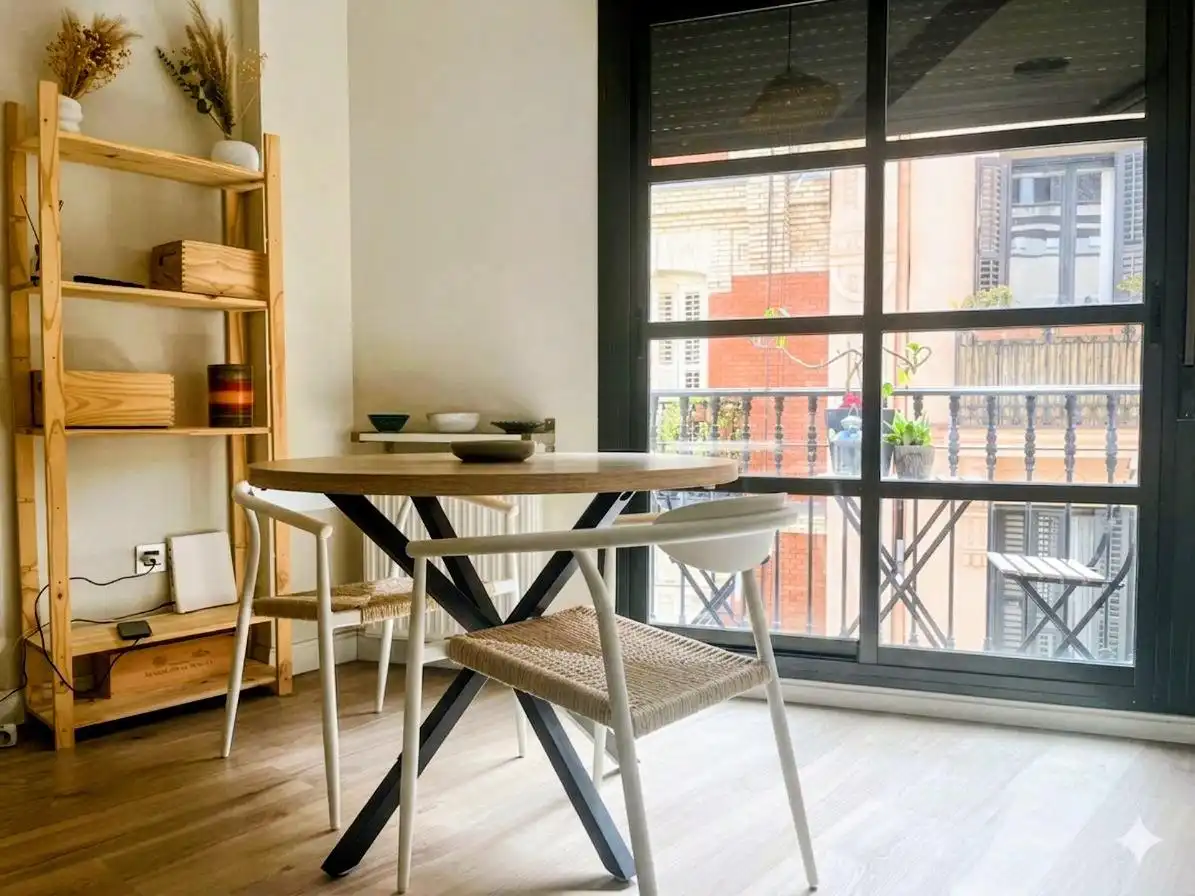 Comedor de Piso de alquiler en Madrid con Calefacción, Amueblado y Balcón