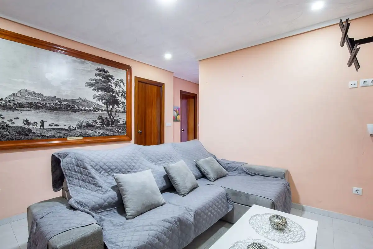 Wohnzimmer von Erdgeschoss zum Verkauf in Sagunto / Sagunt mit Heizung, Terrasse und Abstellraum