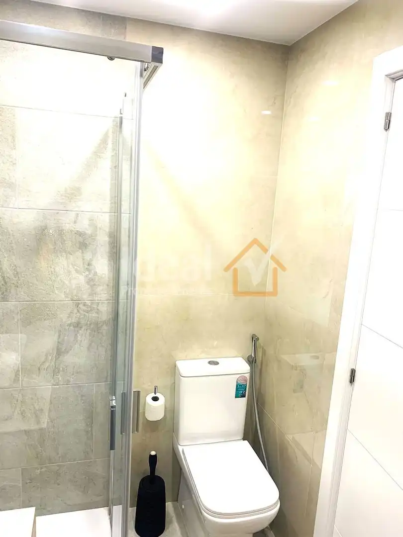 Baño de Estudio en venta en Adeje con Aire acondicionado, Terraza y Amueblado