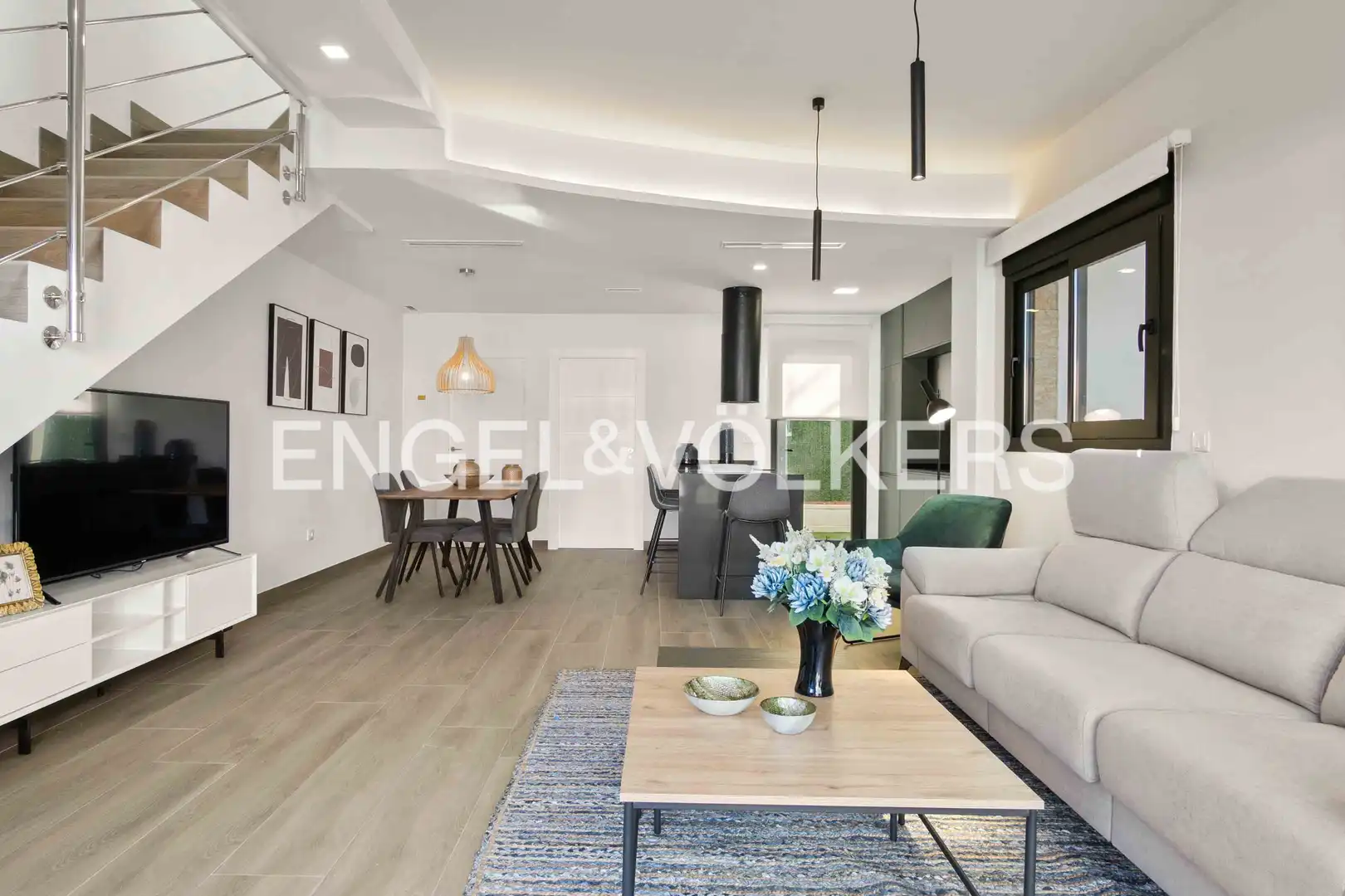 Casa con piscina en venta en Los Montesinos, imagen 2