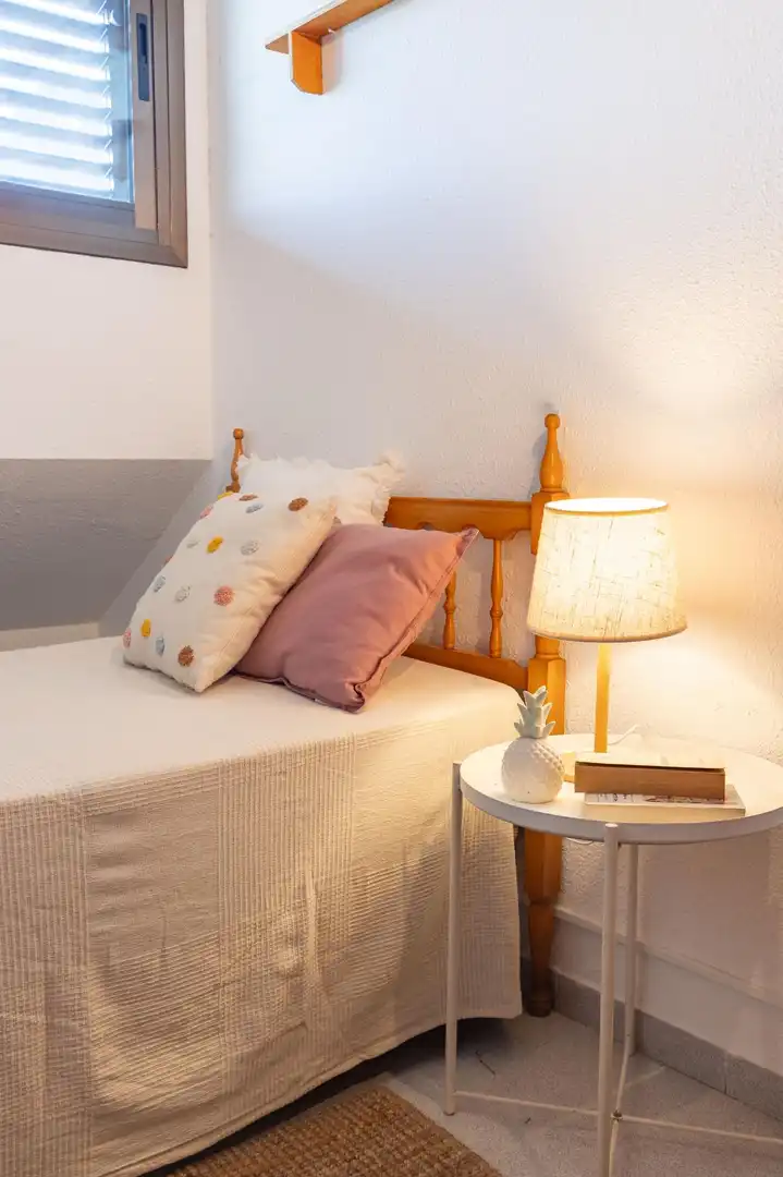 Habitación de Casa adosada en venta en Paterna con Calefacción, Jardín privado y Terraza