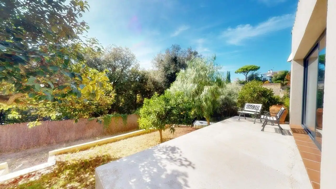 Jardí de Casa o xalet en venda en Niàgara Parc - Ágora Parc