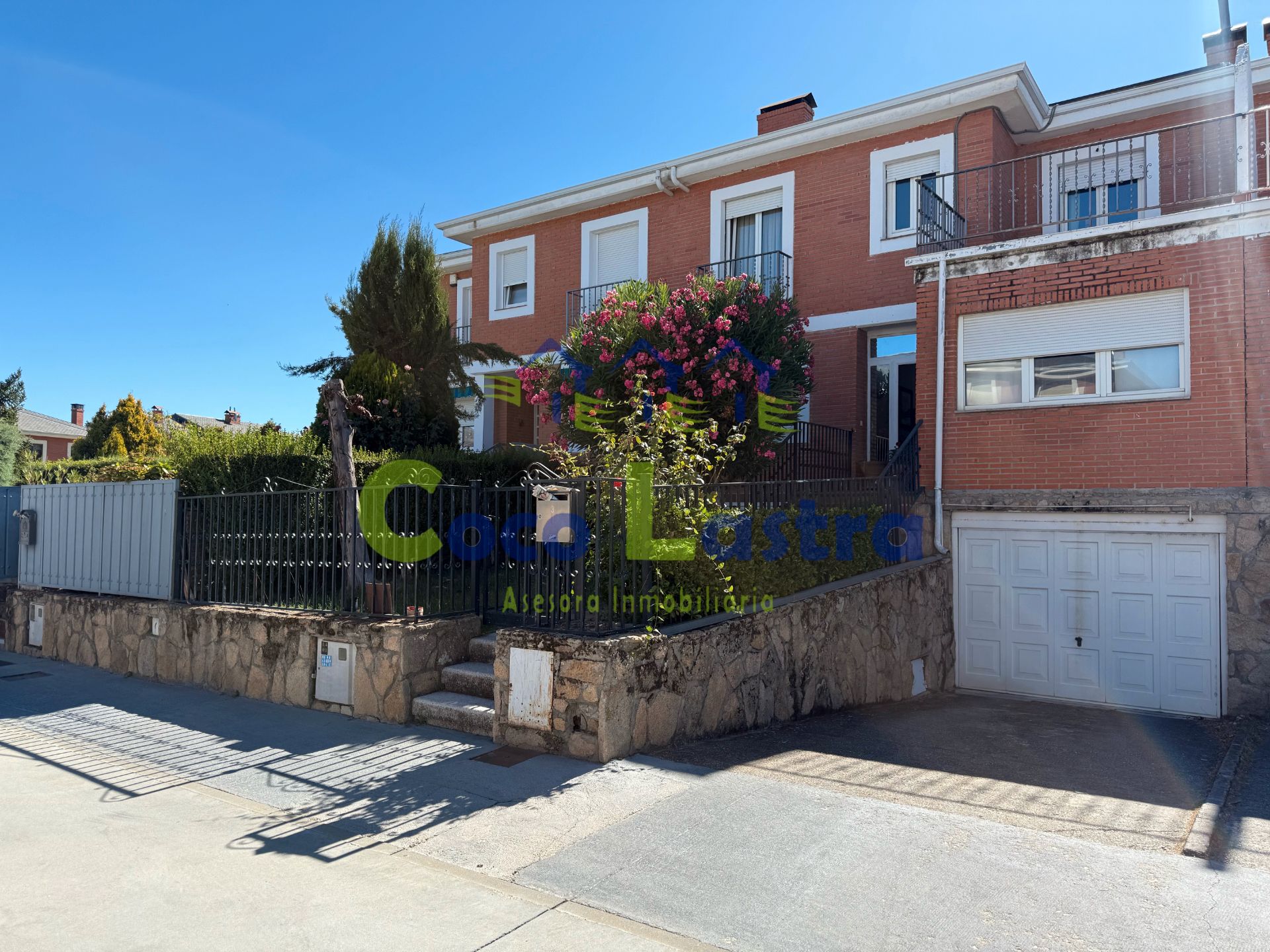 Exterior view of Single-family semi-detached for sale in Santa Marta de Tormes  with Heating, Private garden and Parquet flooring