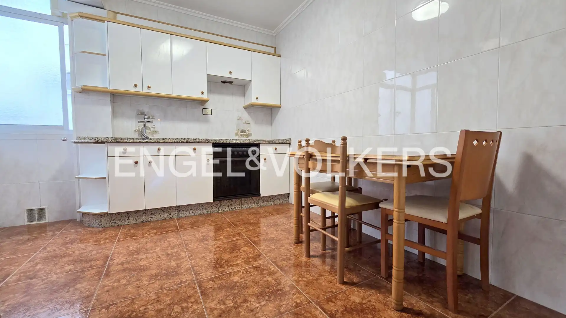 Cocina de Piso en venta en Vigo  con Calefacción y Balcón