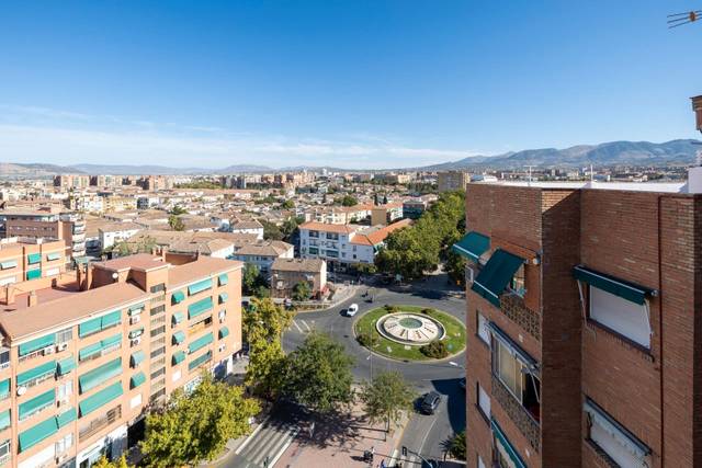 Ático en Venta en Calle Teófilo Gautier en Angustias - Chana - Encina