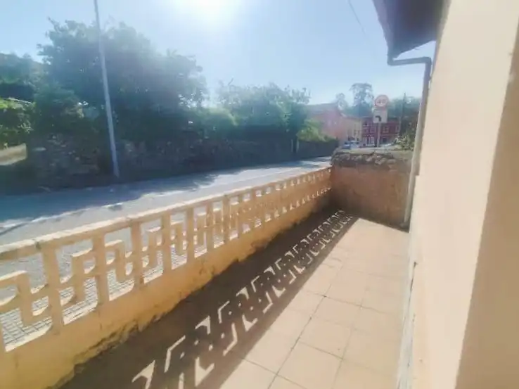 Vista exterior de Casa o xalet en venda en Pravia amb Calefacció, Moblat i Forn